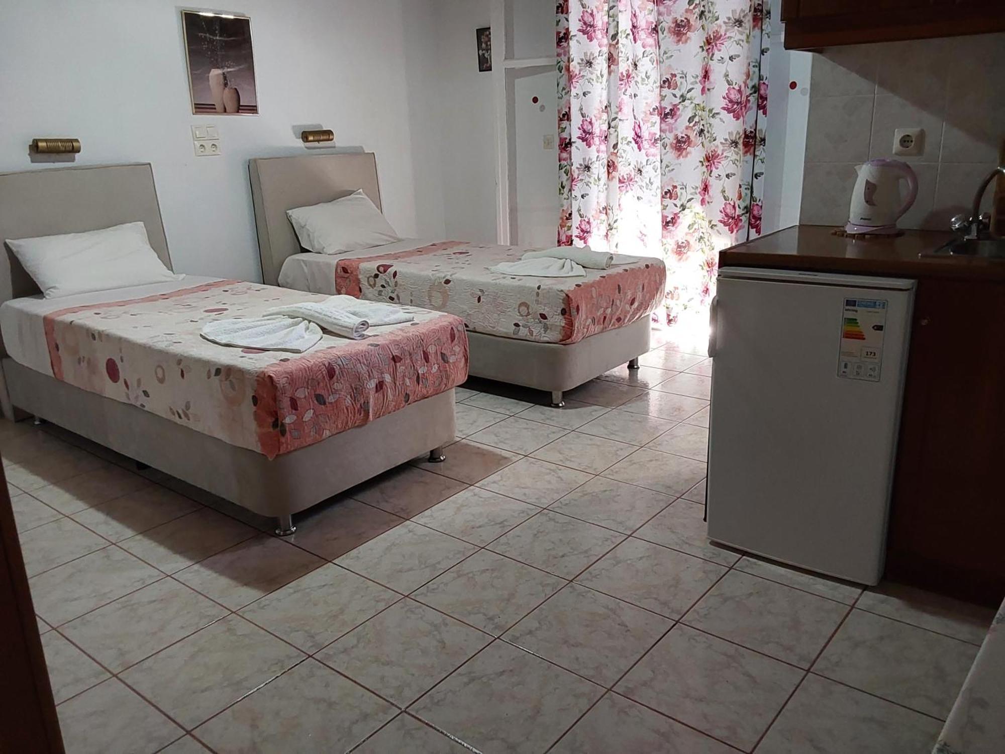 Amadeus Hawaii Apartments & Studios Sidárion Rom bilde